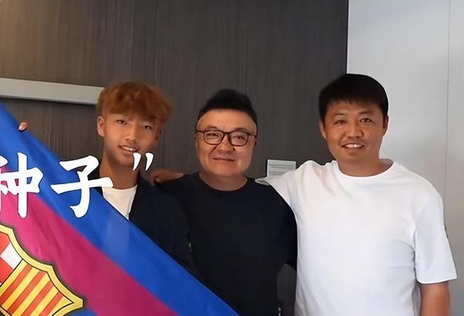 身高1.08米男生求职被拒，深圳企业主动录用，老板称外貌不该成求职门槛，当事人：遇暖心同事主动帮忙搬家，不去想太多，踏实做就好