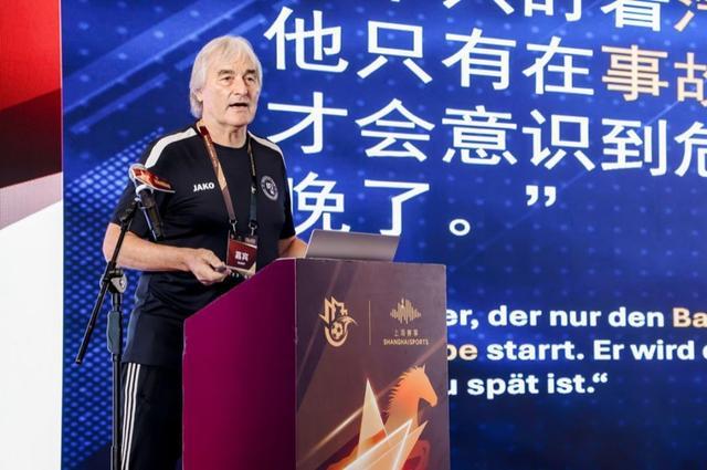 儿子参军牺牲,母亲悲痛欲绝,17年后一军区司令来信:请娘来北京
