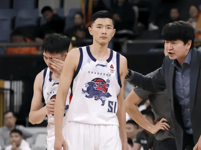 无人永远年轻，但山东鲁能永远选择年轻：三代王牌更迭的极致布局