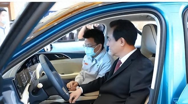 莫雷托丨阿玛德、乌加特？