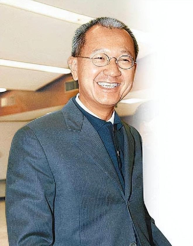欧冠夺冠赔率:巴萨1赔4.5领跑 曼城输球掉队