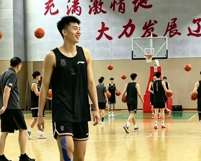 韩国国脚李期奕：和世界级选手比赛的时候，我觉得自己很弱